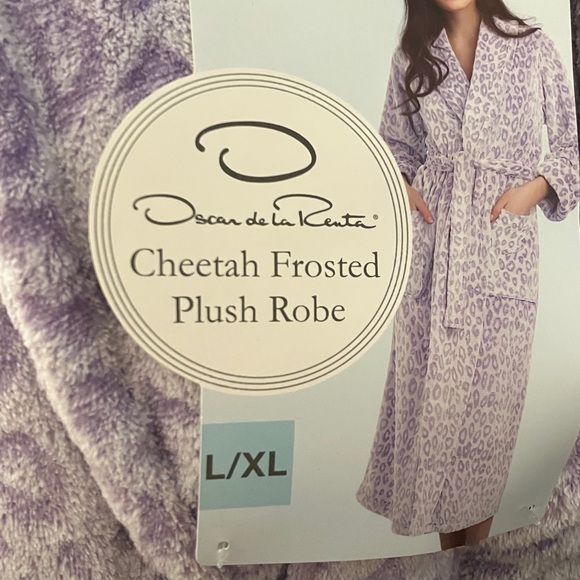 Oscar de la Renta Cheetah Frosted Plush Robe - Lavender l/xl BRAND NEW - Picture 2 of 4